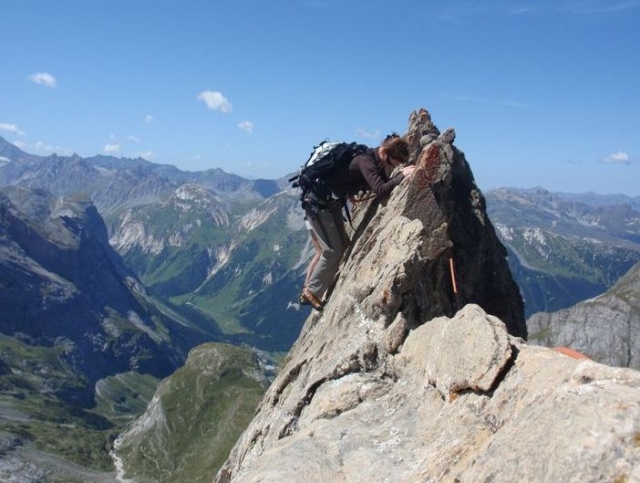  Escalada difícil y fácil 